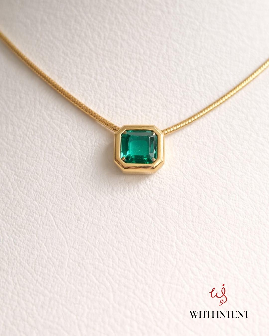 Emerald Poise Necklace - Image 4
